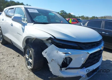 2025 Chevrolet Blazer Fwd 2Lt из США, поврежденный, VIN 3GNKBCR42SS246271